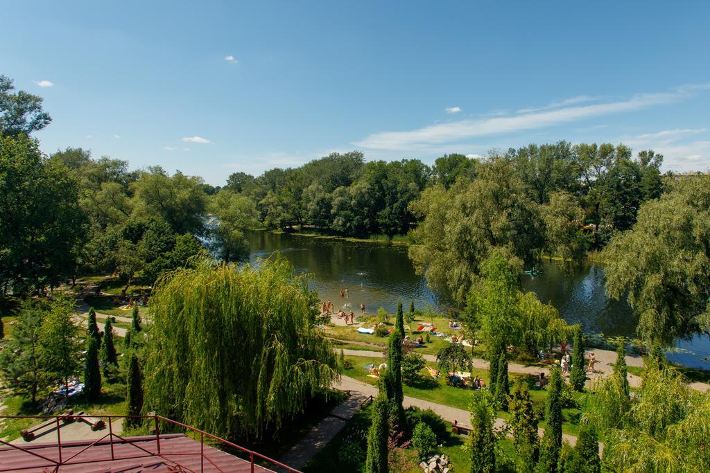 Zdybanka Hotel Sumy Eksteriør billede